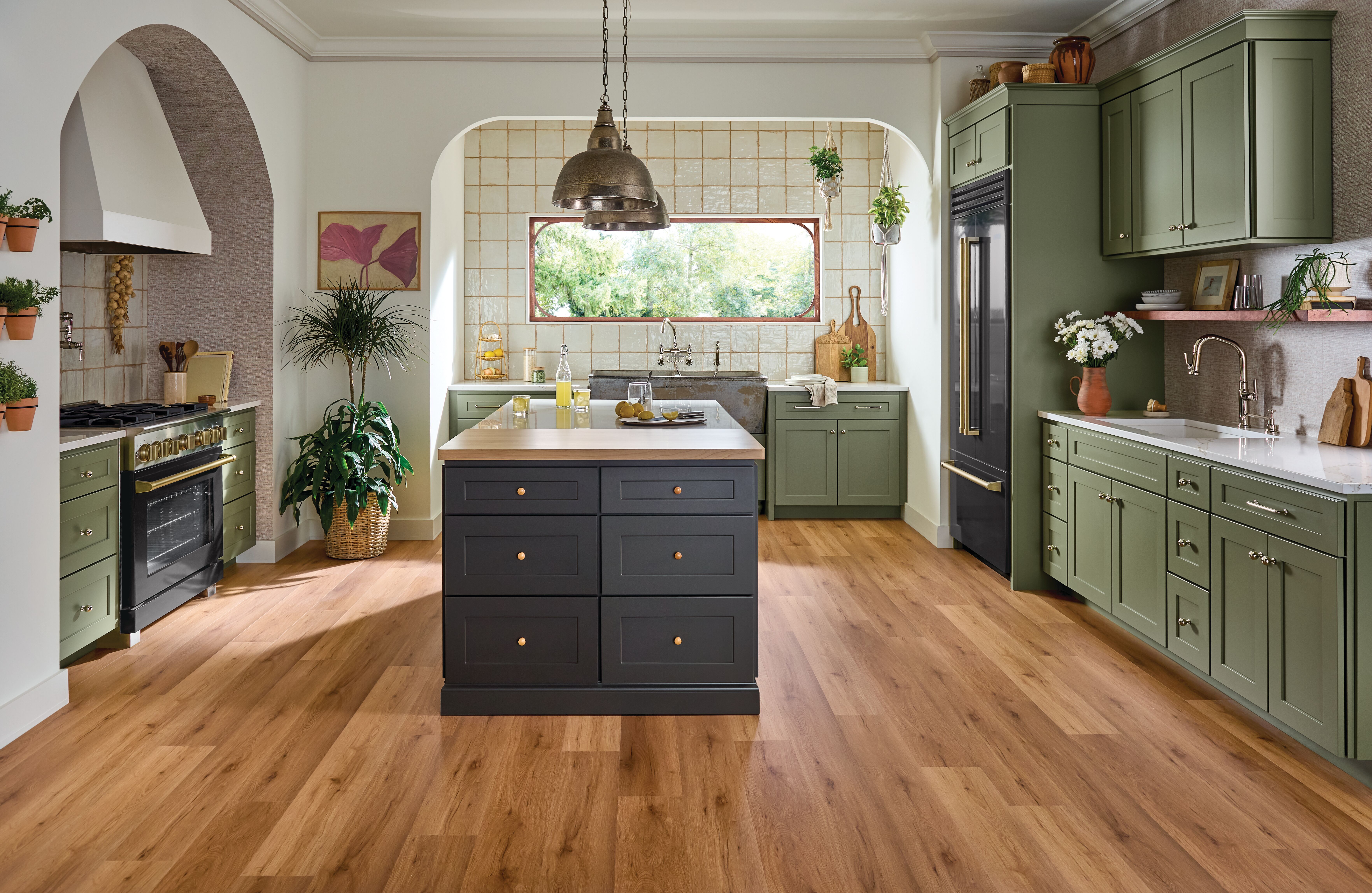 DLuxe Plank HDPC™ Signature, Homeland Heritage Briarcliff Luxury Vinyl Plank 1AH77004